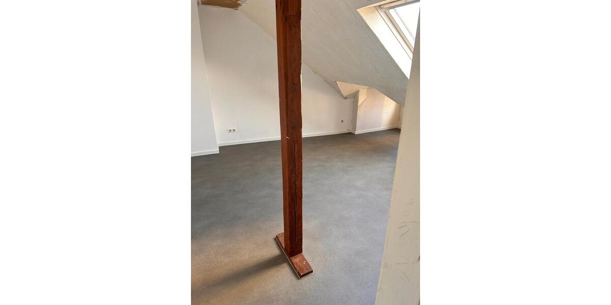 Dachgeschoßwohnung Solingen Central - 3 Zimmer, 78 m&sup2;, 770&euro; | Angebot:25414904