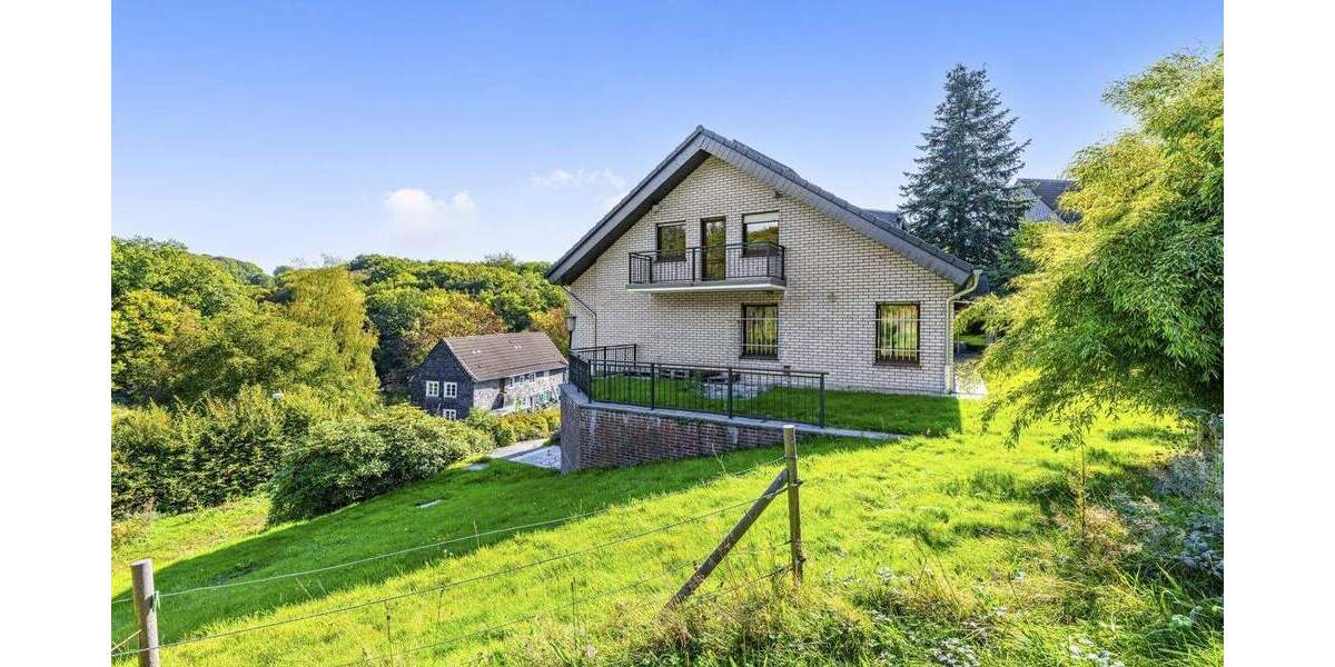 Einfamilienhaus Remscheid Lüttringhausen - 7 Zimmer, 230 m&sup2;, 576.000&euro; | Angebot:25862313