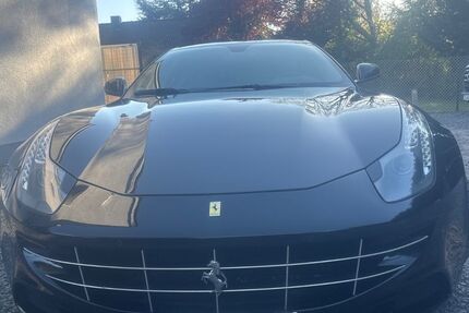 Ferrari FF 81.900 km 119.000 &euro; Köln 50765