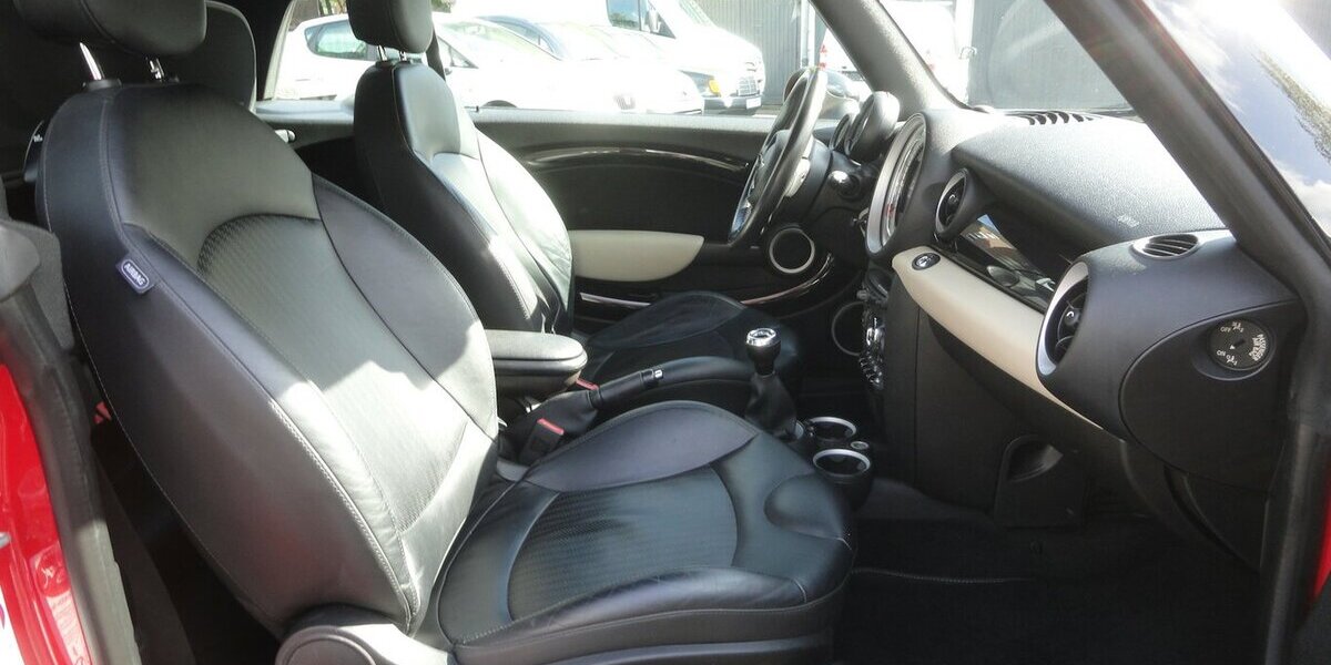 Mini Cooper Cabrio Chili Navi Xenon Leder Klima SHZ 81.000 km 8.950 &euro; Neuss 41462