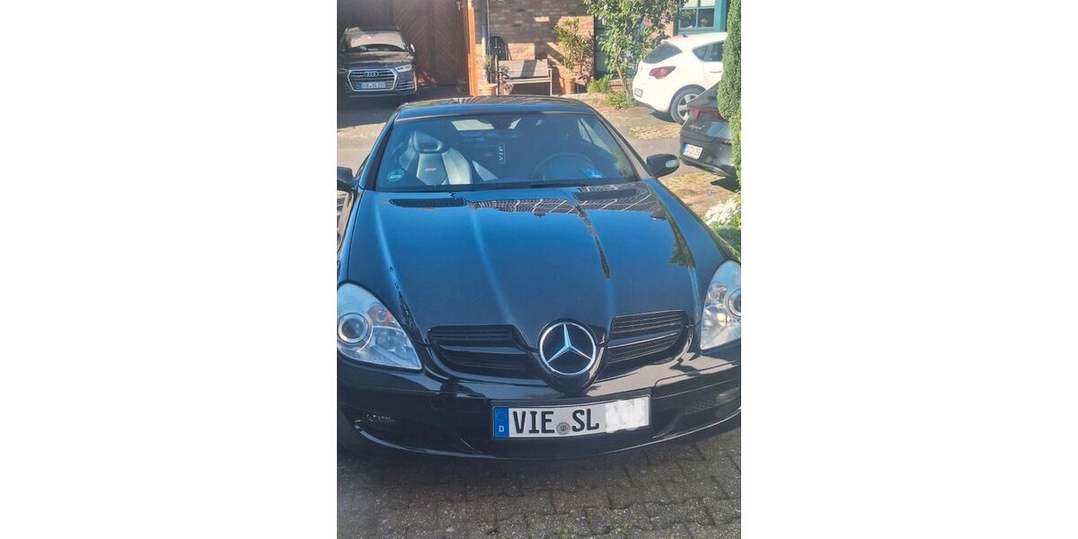 Mercedes-Benz SLK 200 112.000 km 8.600 &euro; Willich 47877