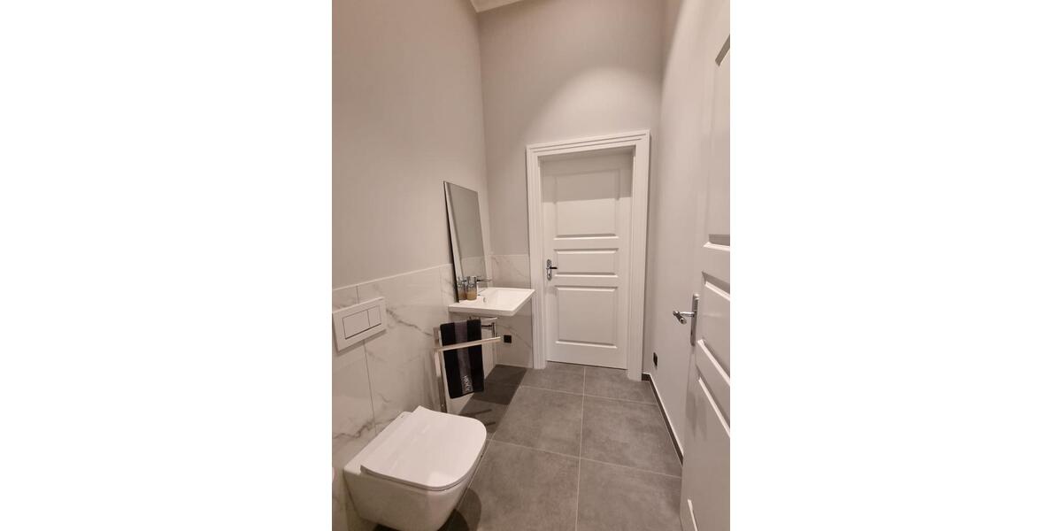 Erdgeschoßwohnung Wuppertal Gemarkung Langerfeld - 4 Zimmer, 200 m&sup2;, 2.600&euro; | Angebot:25394175