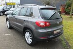 VW Tiguan TEAM orig.ATM ca 52 tkm XENON AHK PARKPILOT 112.432 km 9.408 &euro; Köln 50858
