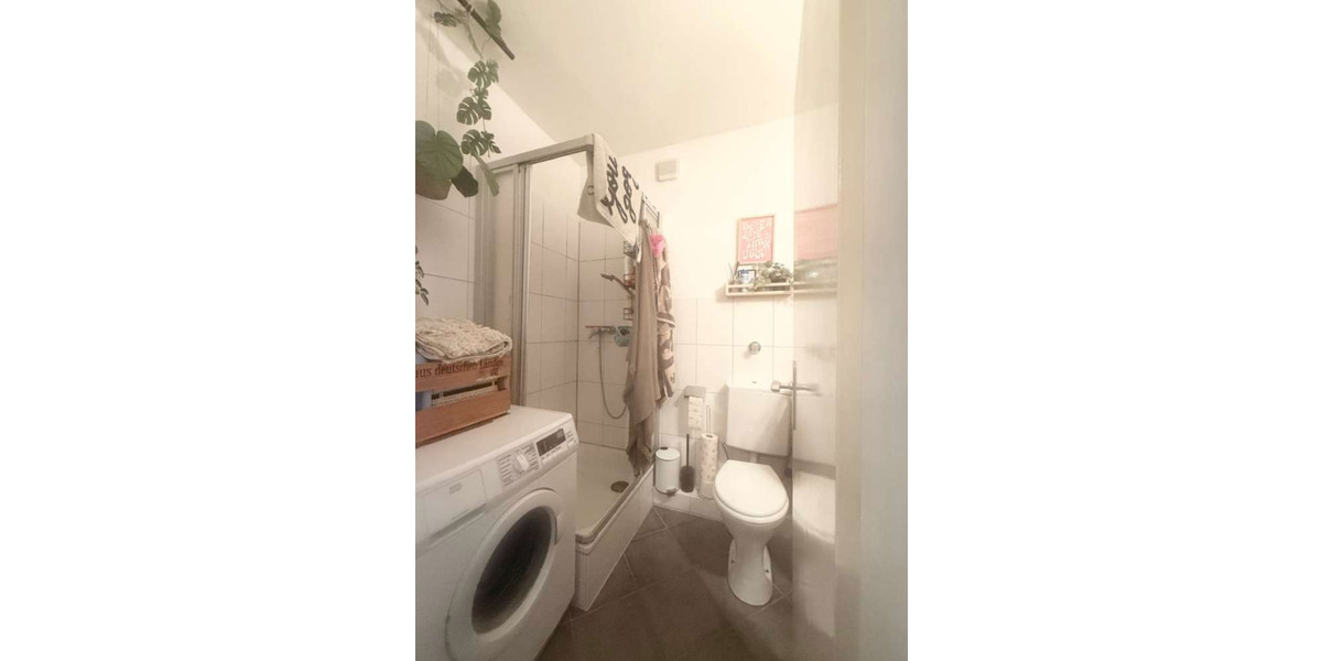 Etagenwohnung Düsseldorf Bilk - 2 Zimmer, 62 m&sup2;, 806&euro; | Angebot:25689248