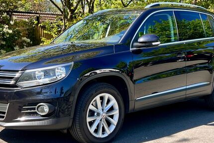 VW Tiguan 99.483 km 13.800 &euro; Solingen 42653