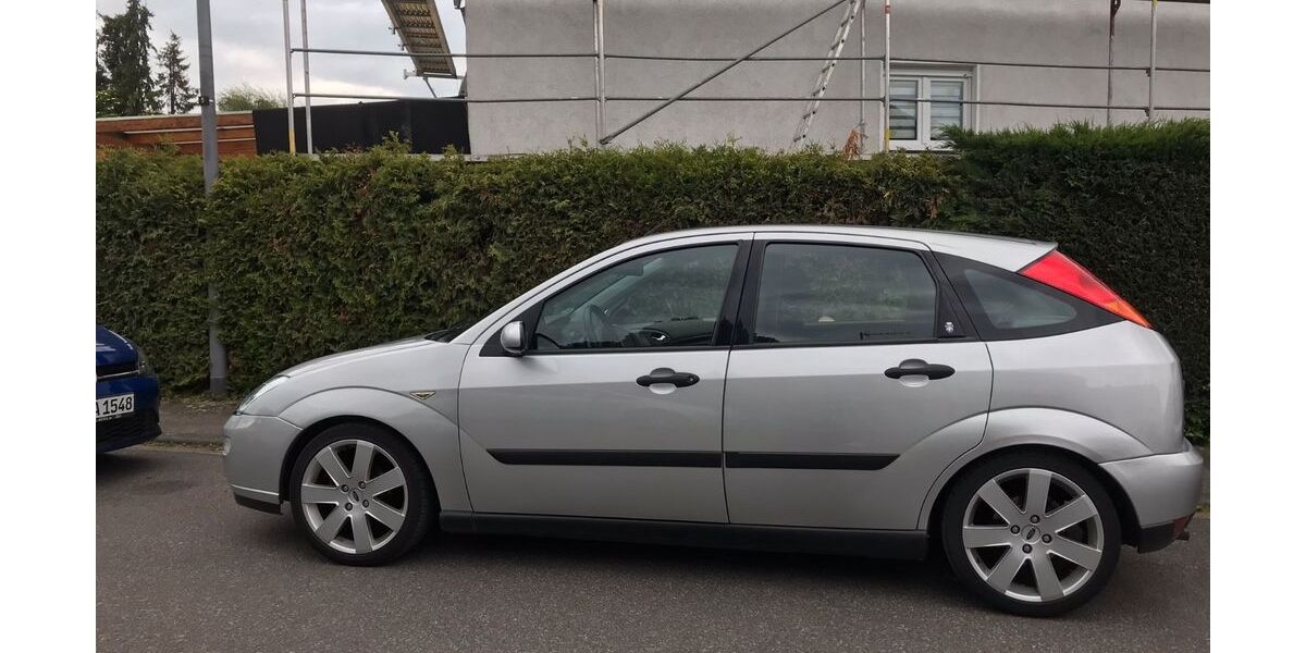 Ford Focus 160.000 km 3.100 &euro; Köln 50765