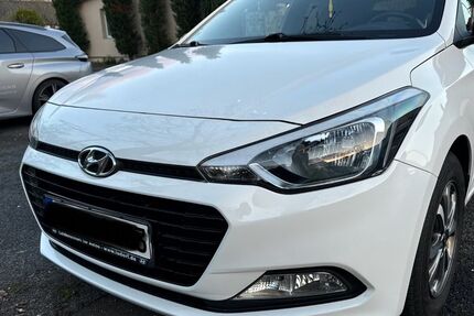 Hyundai i20 67.000 km 9.600 &euro; Köln 51061