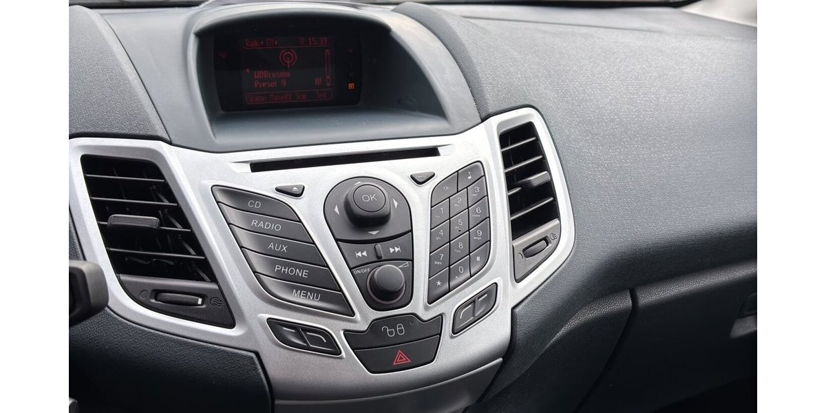 Ford Fiesta Champions Edition Klima Radio 180.817 km 2.200 &euro; Wuppertal 42327