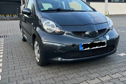 Toyota Aygo (X) 185.000 km 1.199 &euro; Solingen 42659