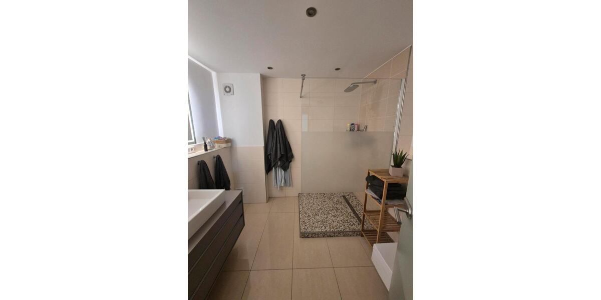 Etagenwohnung Wuppertal Gemarkung Langerfeld - 4 Zimmer, 135 m&sup2;, 270.000&euro; | Angebot:26323377