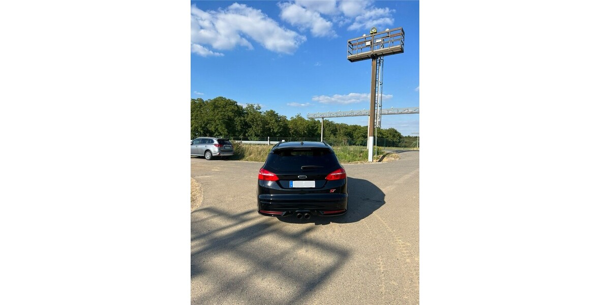 Ford Focus 84.900 km 16.900 &euro; Köln 50667