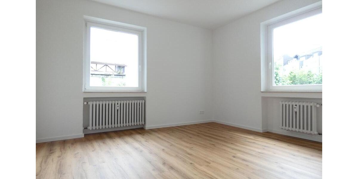 Etagenwohnung Mülheim an der Ruhr - 4 Zimmer, 124 m&sup2;, 1.450&euro; | Angebot:25877313