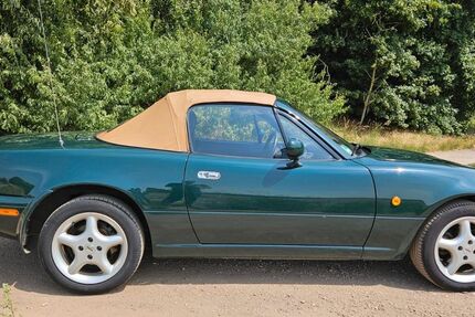 Mazda MX-5 125.900 km 8.900 &euro; Dormagen 41539