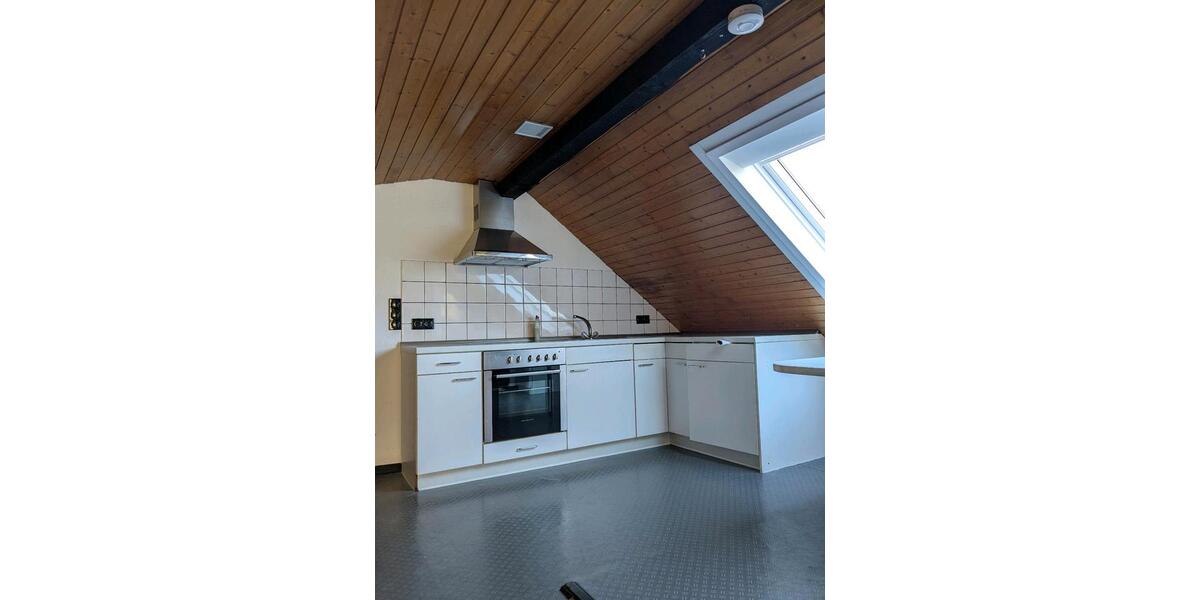 Dachgeschoßwohnung Hückeswagen - 2.5 Zimmer, 70 m&sup2;, 510&euro; | Angebot:25532959
