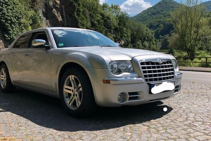 Chrysler 300C 136.000 km 6.900 &euro; Köln 51065