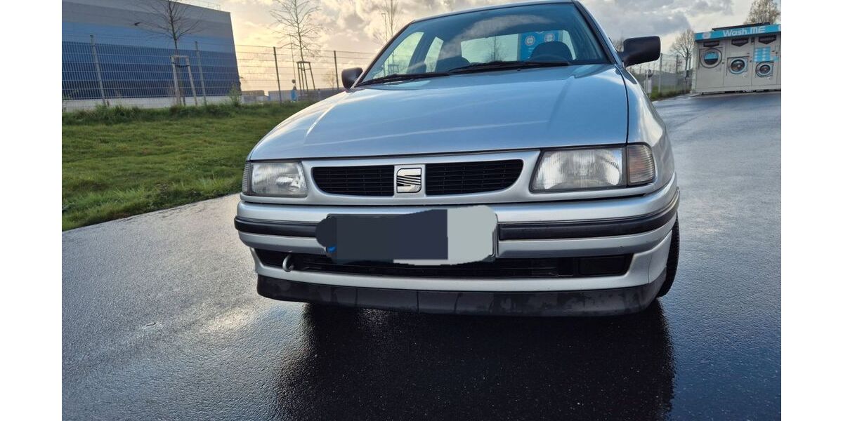 Seat Cordoba 63.300 km 1.900 &euro; GREVENBROICH 41517