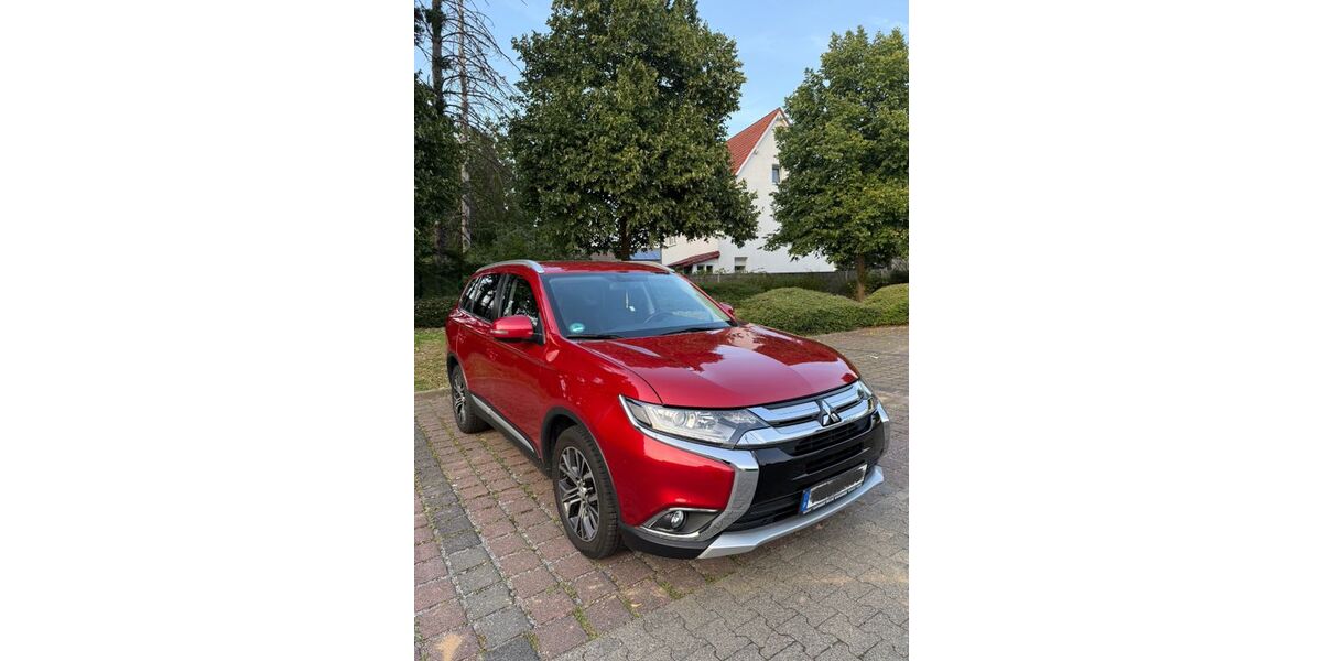 Mitsubishi Outlander 67.000 km 15.900 &euro; Solingen 42657
