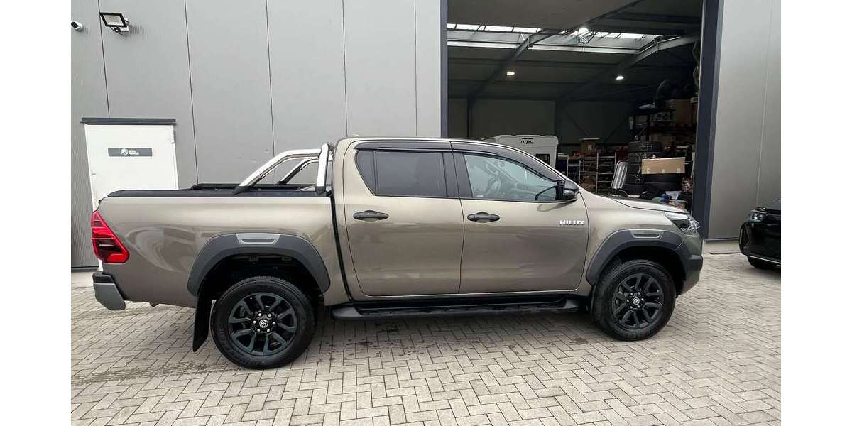 Toyota Hilux 9.000 km 63.900 &euro; koeln 51147