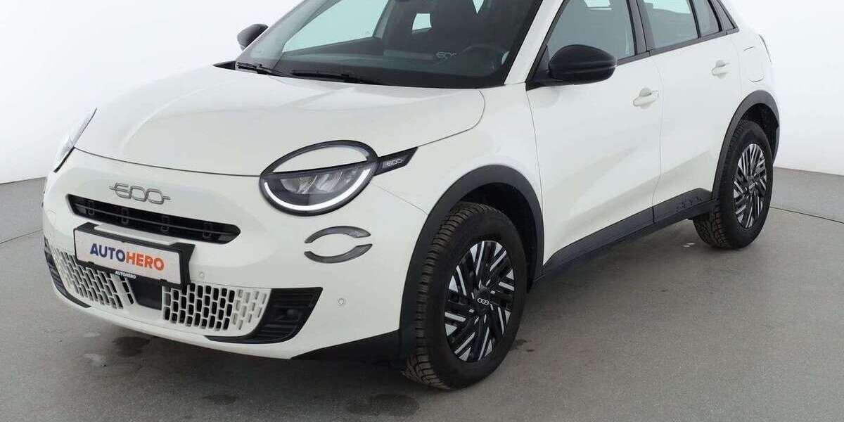 Fiat 600 6.274 km 23.790 &euro; Köln 50739