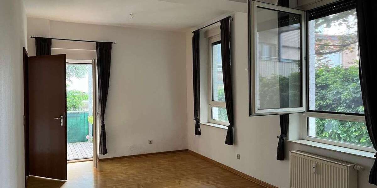 Etagenwohnung Neuss Innenstadt - 3 Zimmer, 75 m&sup2;, 895&euro; | Angebot:26265900