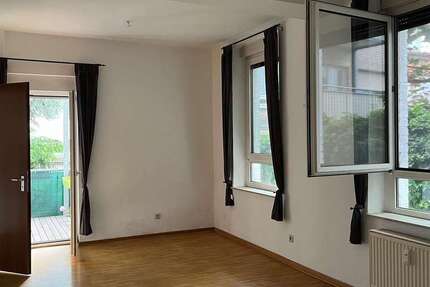 Wohnung Neuss Innenstadt - 3 Zimmer, 75 m&sup2;, 895&euro; | Angebot:26265900
