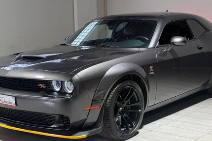 Dodge Challenger 13.928 km 47.770 &euro; Köln 50739