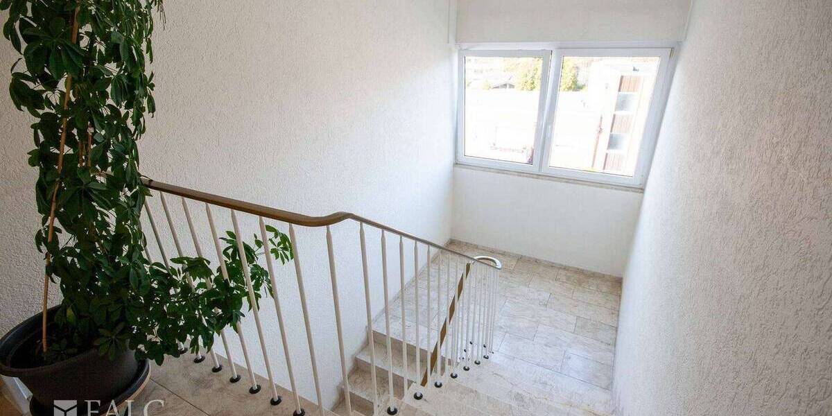 Etagenwohnung Frechen Königsdorf - 3 Zimmer, 103 m&sup2;, 315.000&euro; | Angebot:25929470