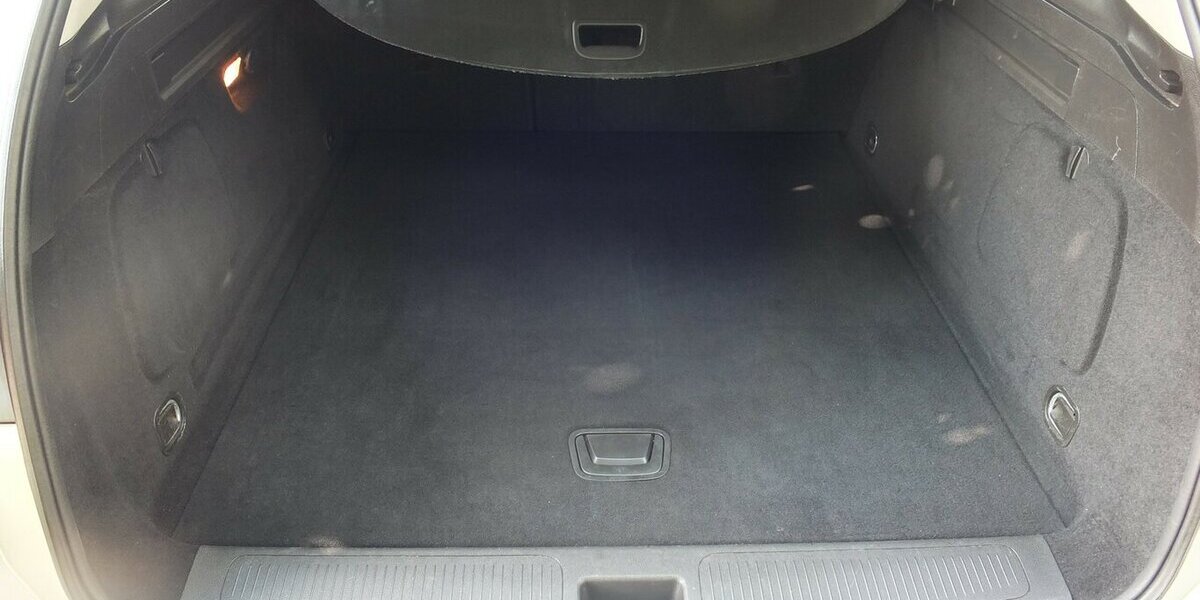 Opel Astra EDITION NAVI KLIMA TEMPOMAT BLUETOOTH 99.125 km 8.908 &euro; Köln 50858