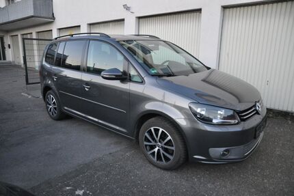 VW Touran 231.000 km 5.850 &euro; Neuss 41460