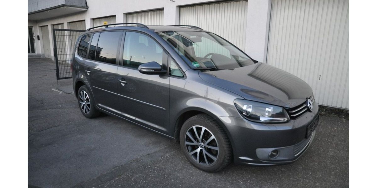VW Touran 231.000 km 5.850 &euro; Neuss 41460
