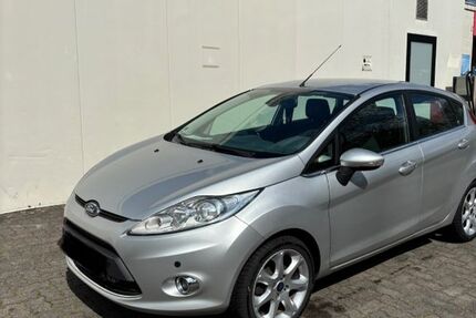 Ford Fiesta 129.999 km 4.899 &euro; Köln 50735