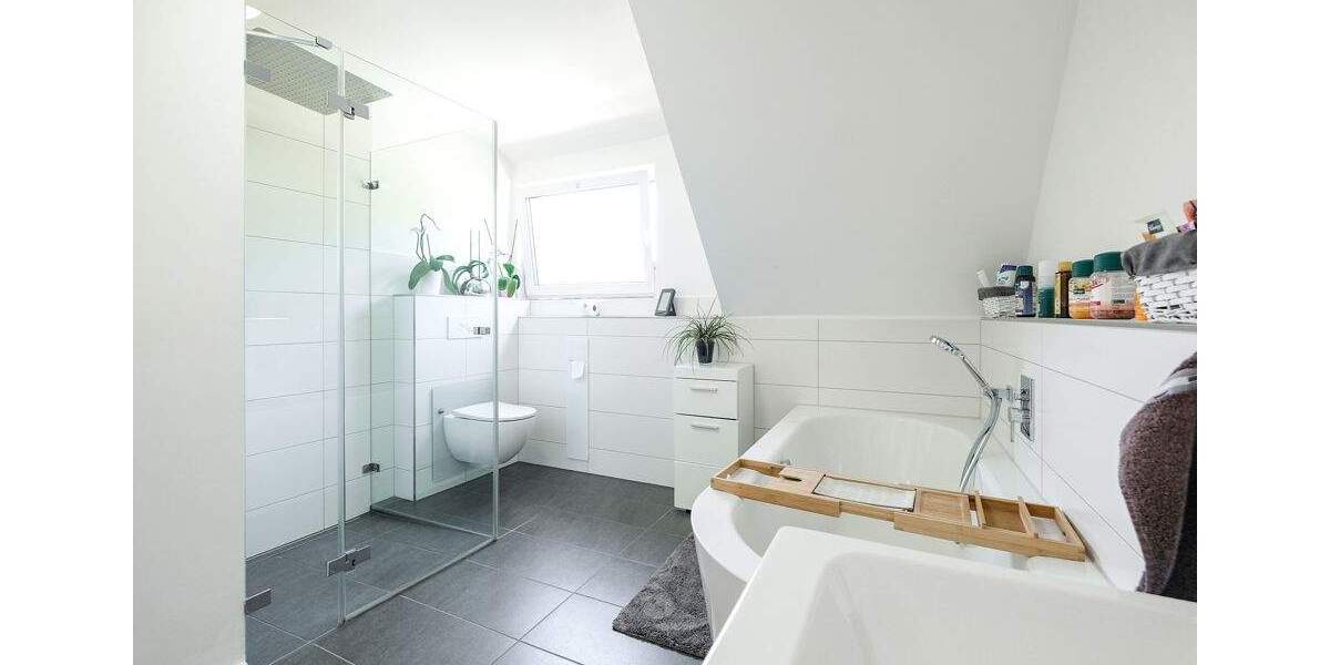 Doppelhaushälfte Langenfeld Richrath - 4 Zimmer, 128 m&sup2;, 699.000&euro; | Angebot:25735105