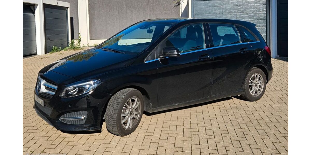 Mercedes-Benz B 180 55.361 km 17.000 &euro; Monheim 40789