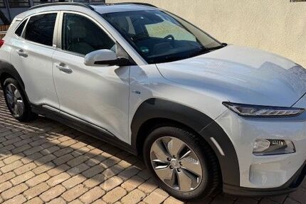 Hyundai KONA Elektro 48.000 km 21.650 &euro; Köln 50931