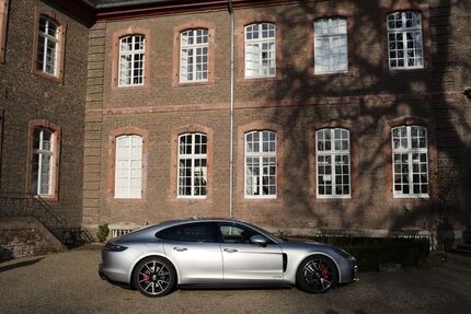 Porsche Panamera 72.000 km 90.900 &euro; Köln 50670