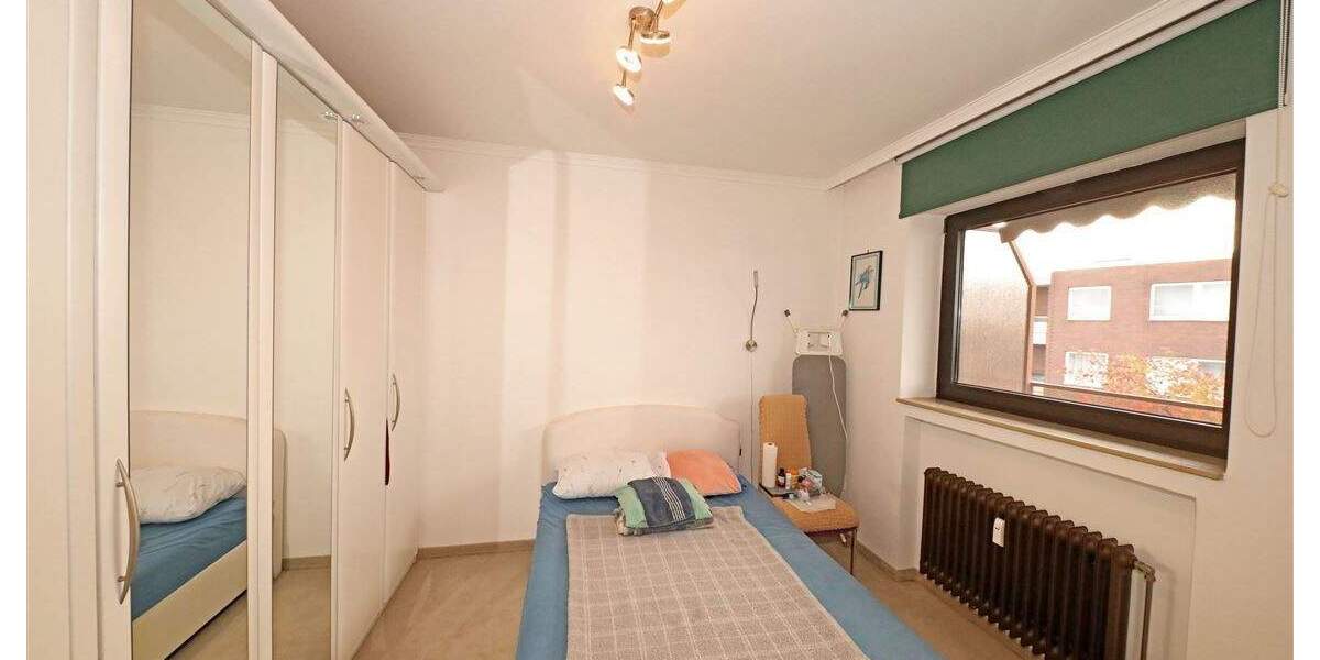 Etagenwohnung Düsseldorf Volmerswerth - 2 Zimmer, 66 m&sup2;, 770&euro; | Angebot:25695112