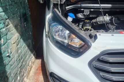 Ford Transit Custom 139.000 km 10.700 &euro; Düsseldorf 40597