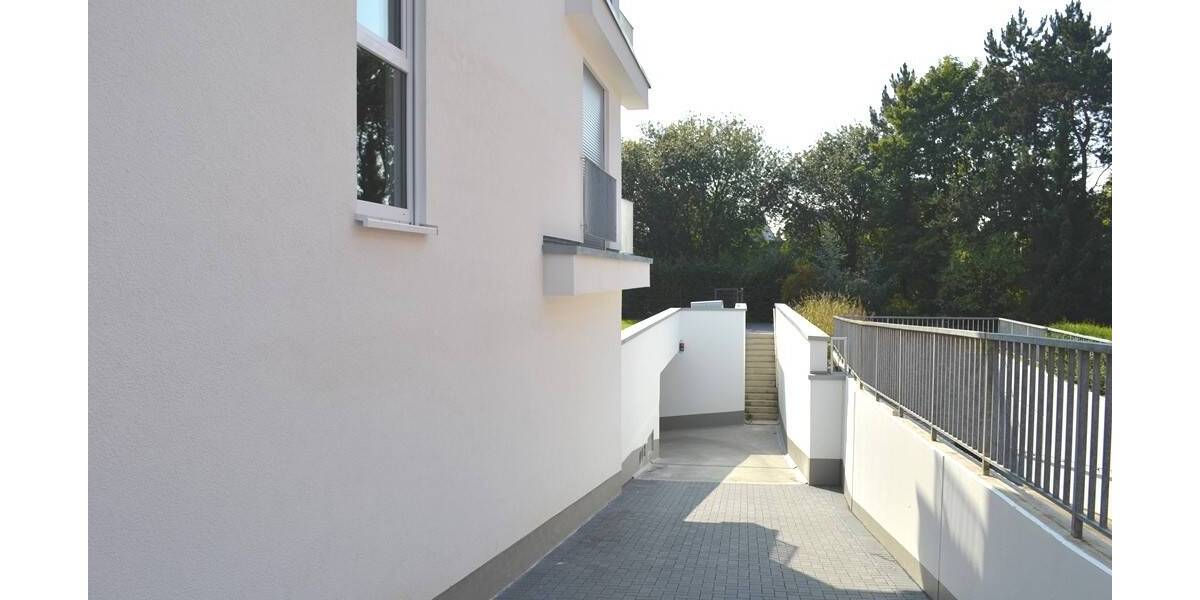 Etagenwohnung Düsseldorf Unterbach - 4 Zimmer, 155 m&sup2;, 2.000&euro; | Angebot:26799425