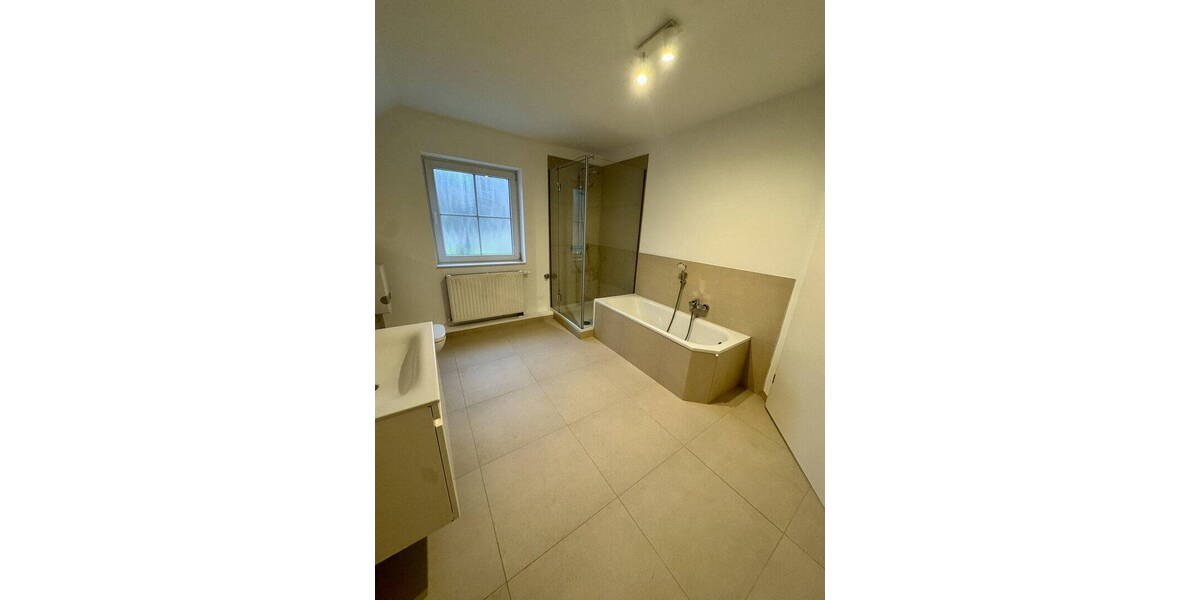 Etagenwohnung Düsseldorf Kaiserswerth - 2 Zimmer, 75 m&sup2;, 1.695&euro; | Angebot:26790492