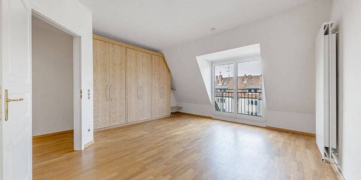 Etagenwohnung Düsseldorf Düsseltal - 3 Zimmer, 135 m&sup2;, 898.000&euro; | Angebot:26170743