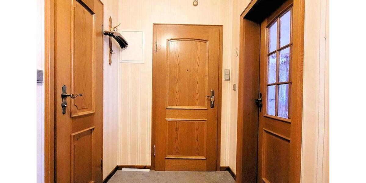 Etagenwohnung Wuppertal Gemarkung Langerfeld - 4 Zimmer, 92 m&sup2;, 670&euro; | Angebot:25723640
