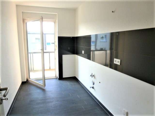 Etagenwohnung Langenfeld (Rheinland) - 2 Zimmer, 65 m&sup2;, 215.000&euro; | Angebot:24832114