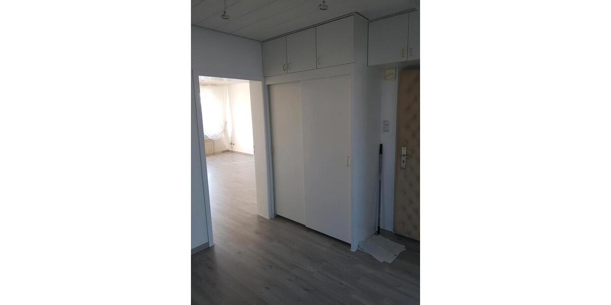 Etagenwohnung Solingen Wald - 3 Zimmer, 83 m&sup2;, 800&euro; | Angebot:25429103