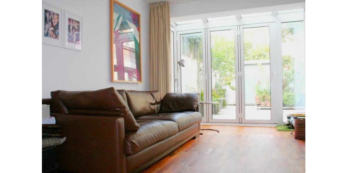 Köln, mitten drin - trotzdem absolut ruhig außergewöhnliche 2- bis 3-Zimmer Wohnung, ca. 100 m² große Terrasse und Stellplatz - Terrassenwohnung Köln Innenstadt | Angebot:26664145