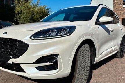 Ford Kuga 28.300 km 26.400 &euro; Köln 50733