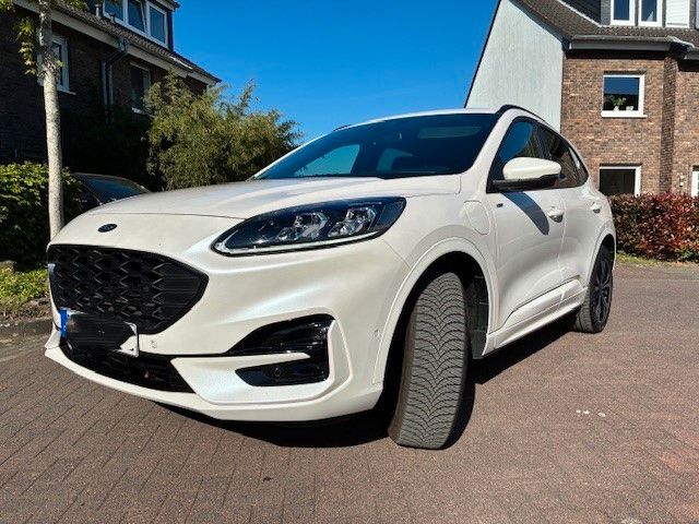 Ford Kuga 28.300 km 26.400 &euro; Köln 50733