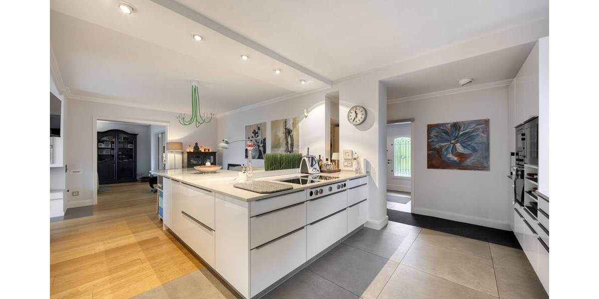 Stilvolles Wohnen mit guter Verkehrsanbindung - Mehrfamilienhaus, Wohnhaus Wuppertal Barmen | Angebot:24140375