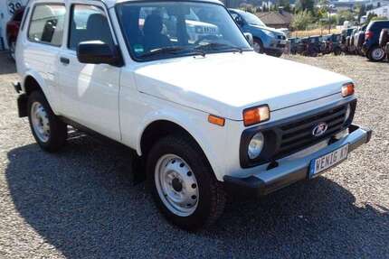 Lada Niva 14.700 km 15.999 &euro; Radevormwald 42477