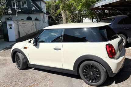 Mini ONE 38.700 km 13.500 &euro; Monheim 40789