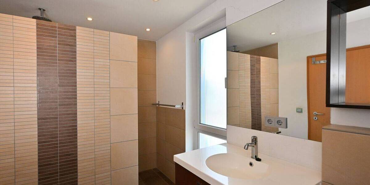 Doppelhaushälfte Willich Anrath - 8 Zimmer, 171 m&sup2;, 559.000&euro; | Angebot:26826280
